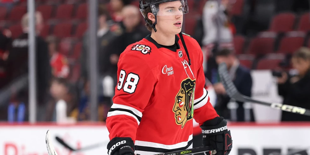 Čikāgas "Blackhawks" (angļu: Chicago Blackhawks) ir profesionāls ASV hokeja klubs, kas ir bāzēts Čikāgā, Ilinoisas štatā, ASV. Klubs spēlē Nacionālās hokeja līgas Rietumu konferences Centrālajā divīzijā. Tas tika dibināts 1926. gadā kā Čikāgas "Black Hawks" un kopš dibināšanas brīža spēlē NHL.