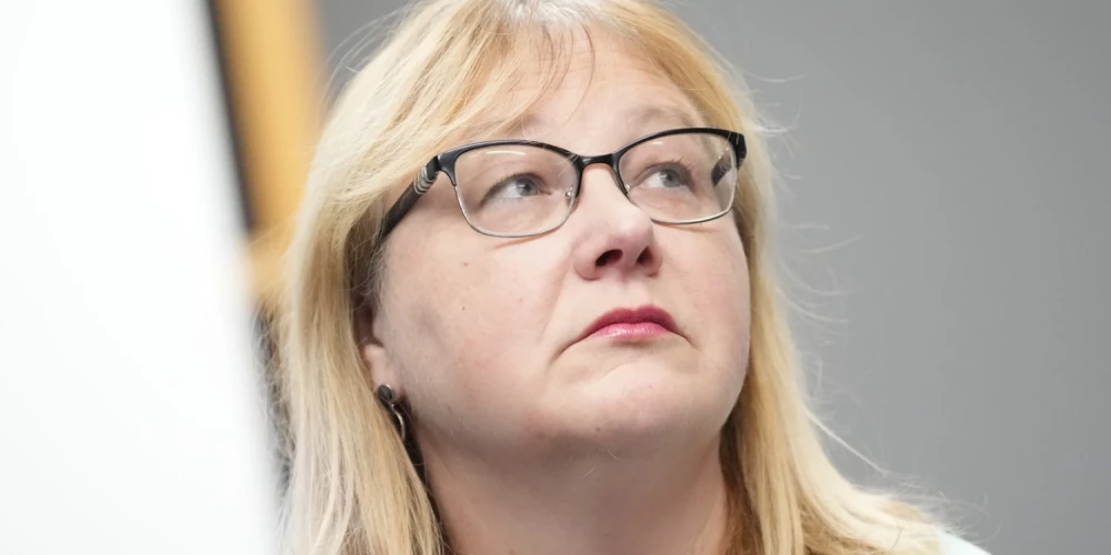 Latvijas Nacionālā arhīva direktores amatā paliek Māra Sprūdža. 