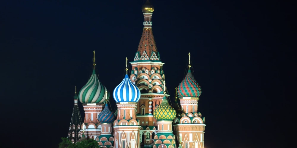 Aplūkojot oktobra beigās notikušos balsojumus, ir ievērojams, ka virkne no tiem, kuri atbalsta izstāšanos, vienlaikus ir meklēšanā Krievijā un tuvošanās šai agresorvalstij jebkādā veidā būtībā nozīmētu tuvošanos iespējamam cietumsodam tajā.