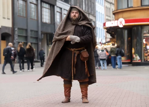 Dzīvās vēstures entuziasts un viduslaiku vēstures rekonstrukcijas kluba "Rodenpoys" aktīvists Uģis Urtāns.