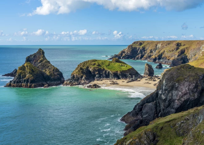 Круиз за 80 тысяч долларов закончился гибелью туристки: лайнер уплыл, оставив женщину на острове