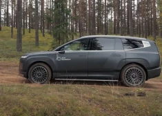 Luksusa minivens vai premium krosovers? Iepazīšanās ar Hyundai Ioniq 9