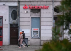 Polijā notikusi vērienīga ielaušanās bankomātos: apzagti apmēram 500 klientu vienai no lielākajām bankām