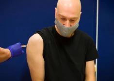 Atklāts negaidīts pavērsiens saistībā ar Covid-19 vakcīnām: onkologi ir pārsteigti