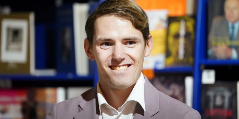 Iepriekš Reinis Lācis strādāja Latvijas klubā "Rīgas zeļļi" par ģenerālmenedžera asistentu.