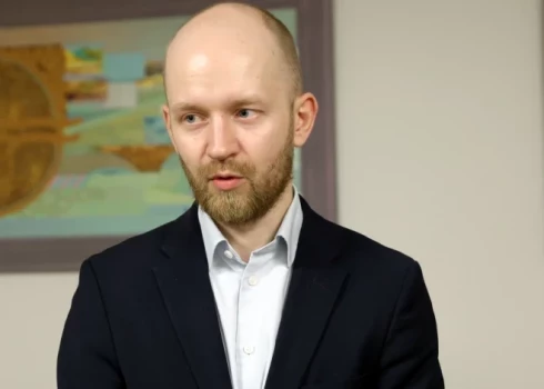 Partijas "Progresīvie" Saeimas frakcijas vadītājs Andris Šuvajevs norādījis, ka "Jaunajai vienotībai" būs jāizvēlas kādu mazākuma valdību veidot.