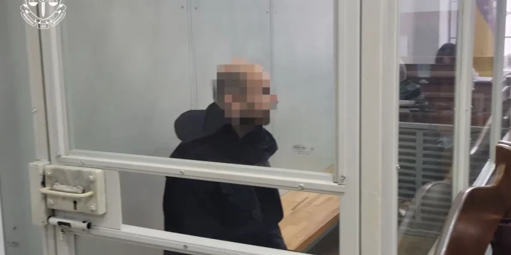 Lielbritānijas pilsonis vāca informāciju par objektiem Odesā, pārrunāja sprāgstvielu izmantošanas iespējas un mēģināja izveidot piekļuvi militāro vienību vadībai. 