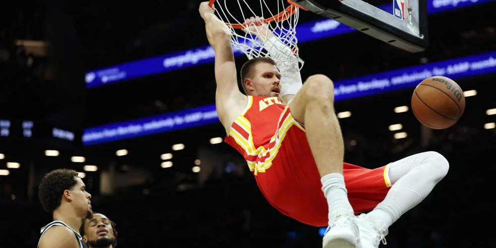 Porziņģis sekmē Atlantas “Hawks” otro uzvaru sezonā.