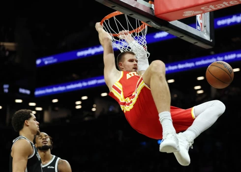 Porziņģis sekmē Atlantas “Hawks” otro uzvaru sezonā.