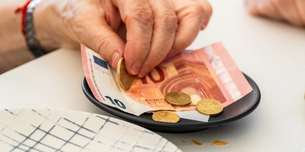 Latvija paliek viena no retajām Eiropas valstīm bez samazinātā PVN sabiedriskajai ēdināšanai.