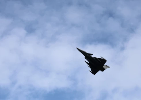 Polija pacēlusi gaisā reaktīvos iznīcinātājus.