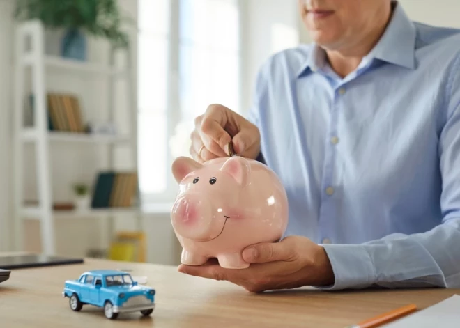 Откладывая деньги, латвийцы теряют выгоду, часто не осознавая этого