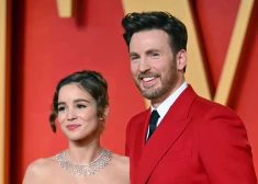 Kriss Evans un viņa sieva Alba Baptista sveic pasaulē savu pirmo bērnu.