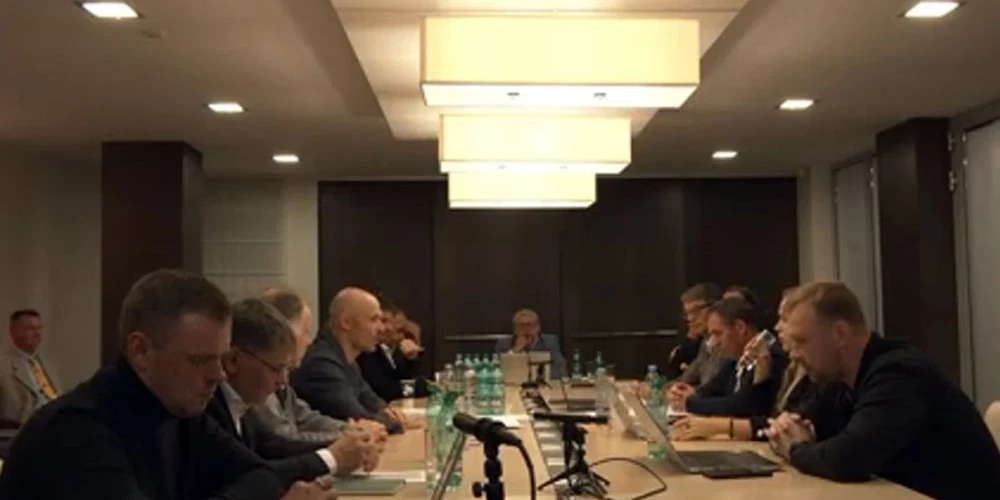 Saldus novada domes ārkārtas sēde.