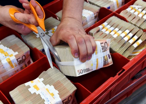 ECB saglabā procentu likmes nemainīgas.