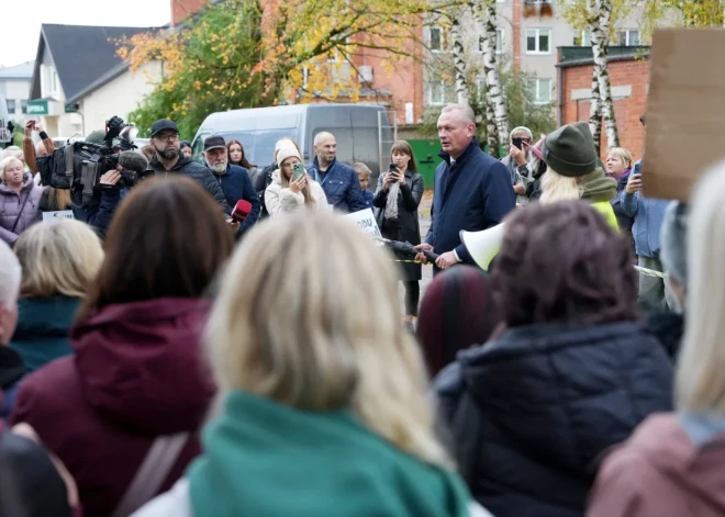 В деле об отстреле собак выявлены существенные нарушения - начальник Бауской муниципальной полиции лишился должности