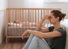 Каждая шестая молодая мать в Латвии сталкивается с заболеванием, о котором редко говорят