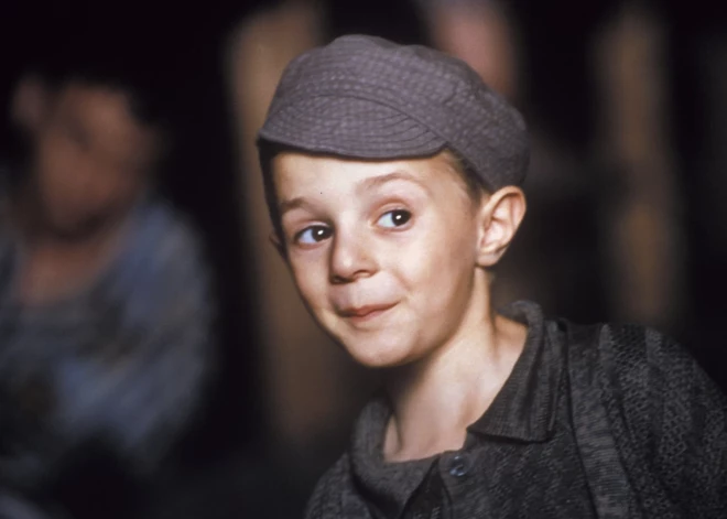 Что стало с мальчиком с огромными глазами, сыгравшим главную роль в фильме "Жизнь прекрасна"