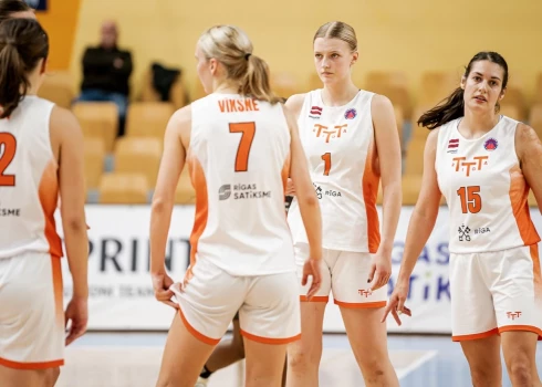 "TTT Rīga" dāmām pagaidām tikai viena uzvara četrās spēlēs (foto: Basketbola klubs "TTT-Rīga" / Facebook)
