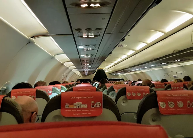 "Tā taču ir tikai sēdvieta!" lidmašīnas pasažieres reakcija izraisa plašas diskusijas