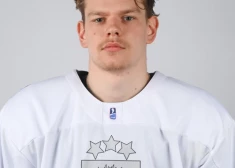 Zināms Latvijas hokeja izlases sastāvs "Vācijas kausam"; valstsvienībā debitēs 17 gadus vecs talants