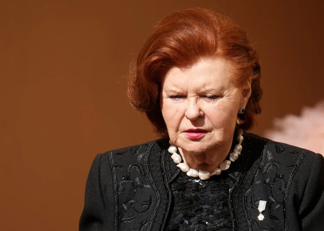 “Man ir kauns…” eksprezidente Vaira Vīķe-Freiberga emocionāli reaģē uz Saeimas balsojumu par Stambulas konvenciju