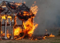 Печь перегрелась, крыша улетела: как бани угрожают домам латвийцев