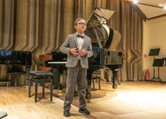 FOTO: trešā mūzikas nometne talantīgiem ukraiņu bērniem noslēgusies ar emocionālām atvadām un koncertiem Rīgā un Ogrē