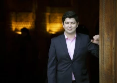 Rīgā uzstāsies izcilais pianists Behzods Abduraimovs