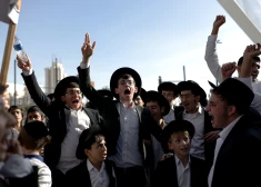 В Иерусалиме протесты ортодоксальных евреев против воинской службы привели к беспорядкам и гибели юноши