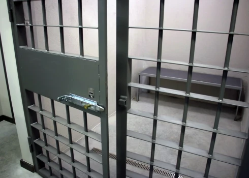 Rosina apsūdzēt sievieti par citas sievietes slepkavību Daugavpilī. 