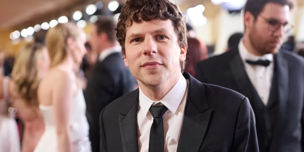 Джесси Айзенберг.