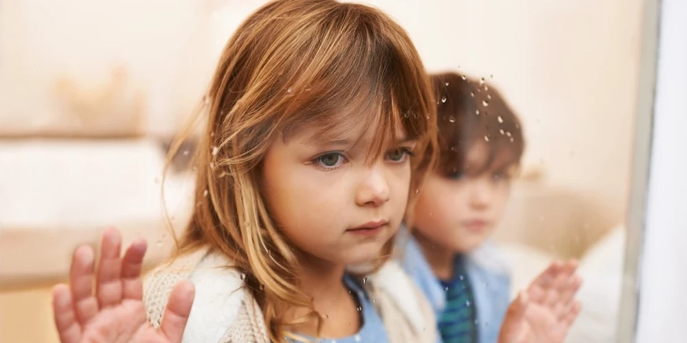 Bāreņu svētdienā sabiedrību aicina domāt par bērniem, kas aug bez vecāku gādības. 