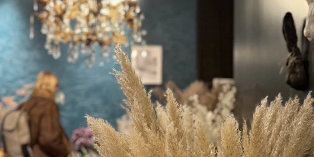 Tērbatas ielā atrodas veikals, kurā rudens ienācis pa īstam.