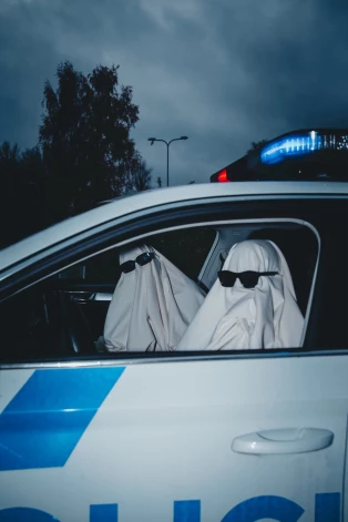 Valsts policija publicē jestras bildes Halovīna noskaņās.