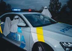 "Сладости или арестуем?" Полиция Латвии тоже отмечает Хэллоуин