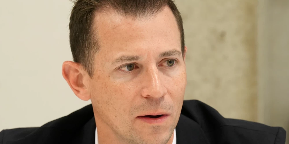 Starptautiski pazīstams drošības, aizsardzības un ģeoekonomikas eksperts, Ģeopolitiskās padomnieku grupas "Pendulum" dibinātājs Džonatans Berkšīrs Millers.