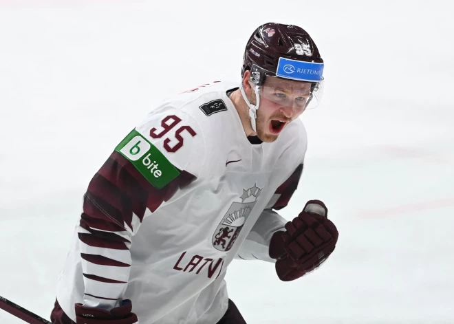 Oskars Batņa ar gūtajiem vārtiem palīdz Hradeckrālovas "Mountfield" sakaut pretiniekus Čehijas ekstralīgas mačā