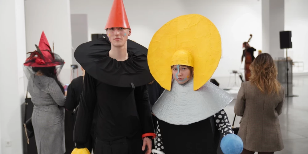 "Bauhaus karnevāls" mākslas centrā "Zuzeum" (foto: Mārtiņš Ziders)