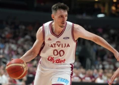 Kuruca 11 punkti pret Šmita 10 punktiem ULEB Eirolīgā: ar to pietiek, lai "Baskonia" pieveiktu "Anadolu Efes"