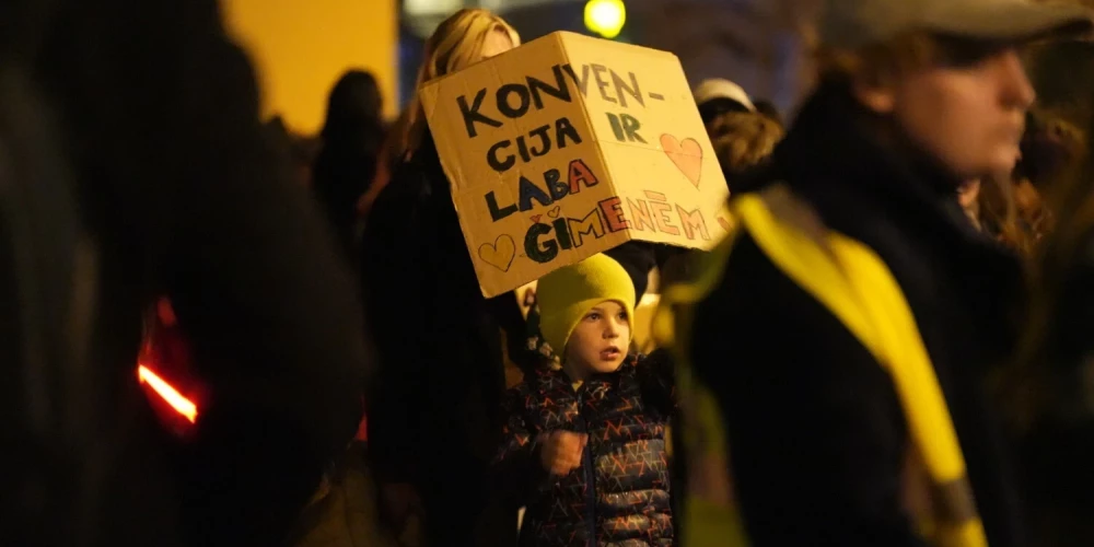 На митинге в защиту Стамбульской конвенции.