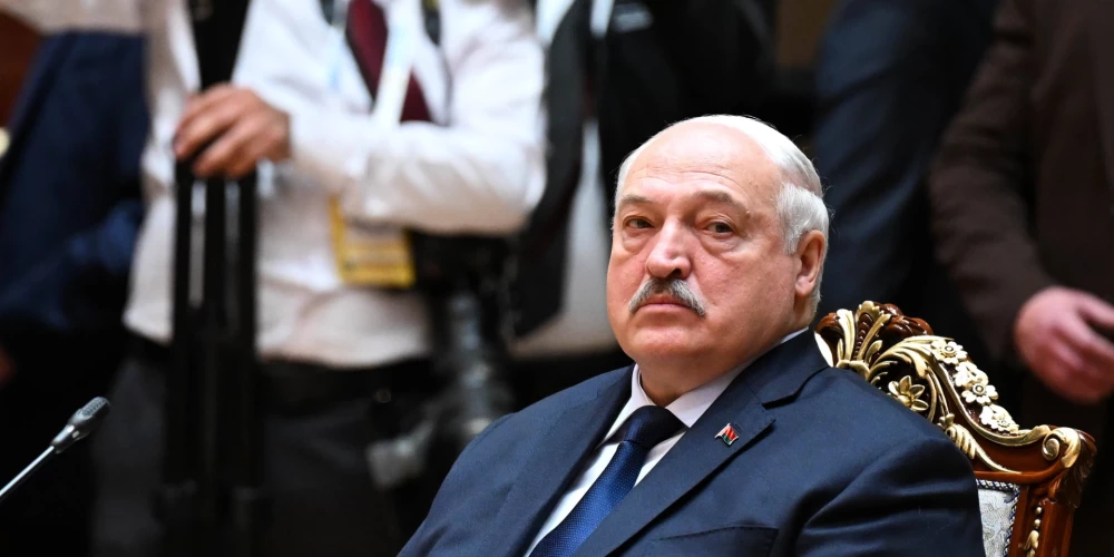 Lukašenko dīvaini skaidro balonu parādīšanos Lietuvas gaisa telpā.