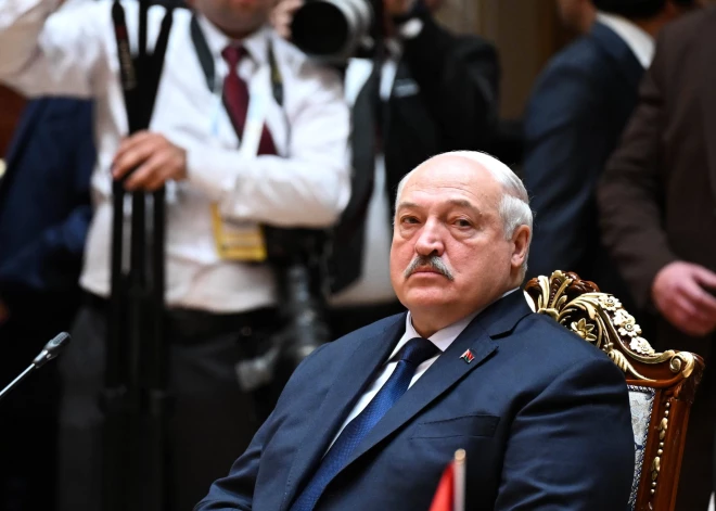 Lukašenko dīvaini skaidro kontrabandas balonus no Baltkrievijas: tos uz Lietuvu sūtīja paši lietuvieši