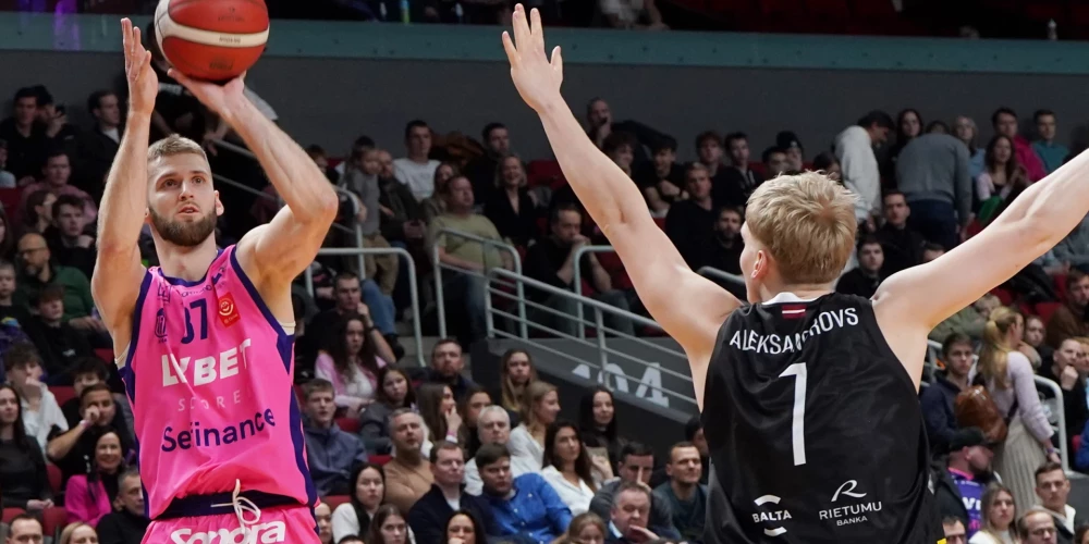"Rīgas zeļļi" LIBL spēlē pārspēj "VEF Rīga".