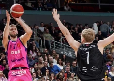 "Rīgas zeļļi" LIBL spēlē pārspēj "VEF Rīga".