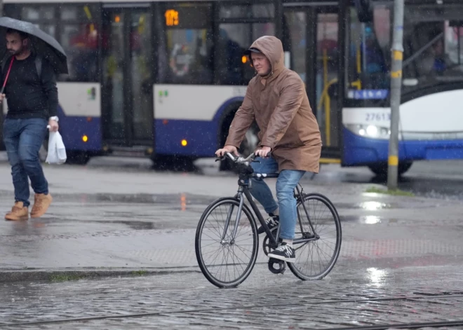 Svētdiena būs pelēka un mitra