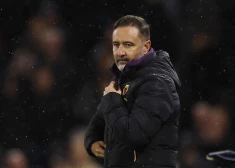 Anglijas premjerlīgas pastarīte "Wanderers" atlaiž galveno treneri Pereiru pēc katastrofālā sezonas starta