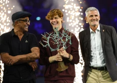 Janiks Siners triumfē Parīzes "Masters" un atkal būs pasaules pirmā rakete