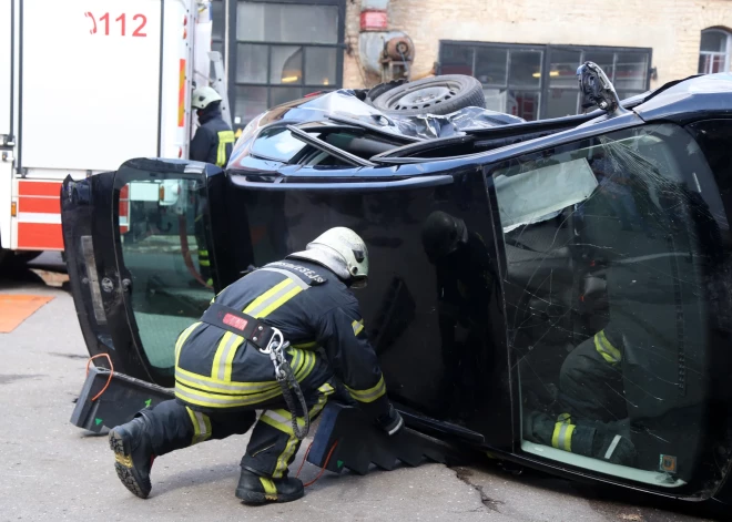 525 звонков, которые никто не совершал: тайная статистика автомобильных SOS-сигналов