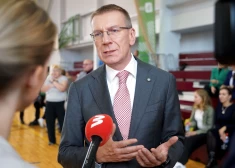 Более 50 000 латвийцев призвали Ринкевича не подписывать закон о выходе из Стамбульской конвенции